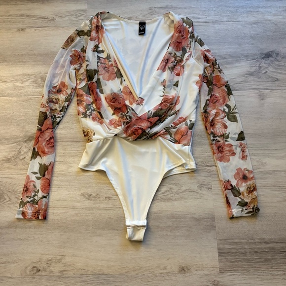 Windsor Tops - Windsor Rose Bloom Floral Sheer Long Sleeve Bodysuit V Neck Plunge Thong Small